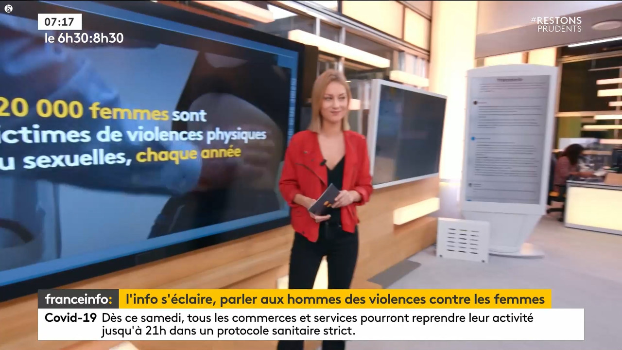 11.25 - 05.29.00 - Le 6h30 9h30. Entre JT, chroniques, invités et rev....ts_snapshot_00.54.22.645