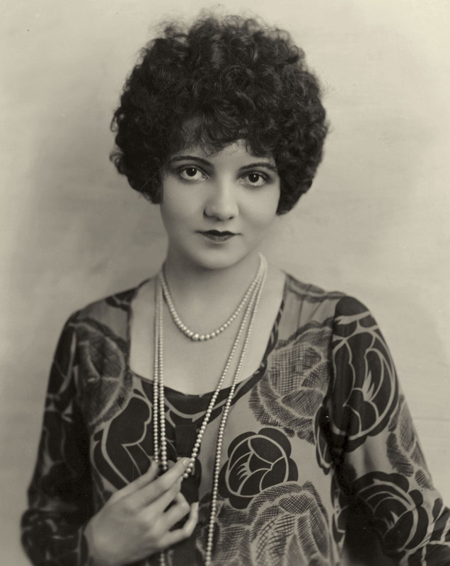 claudette_colbert_b91