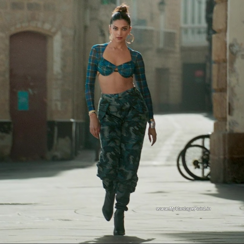 155-Deepika-Padukone-Hot-Scene-in-Pathaan-Movie-with-Shah-Rukh-Khan-My-Vantage-Point