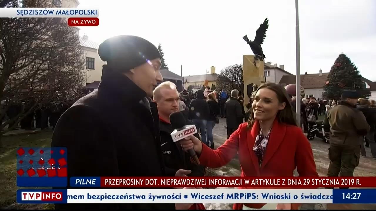 V0323_20190209_130008.mp4_snapshot_07.32_[2019.02.12_01.21.40]