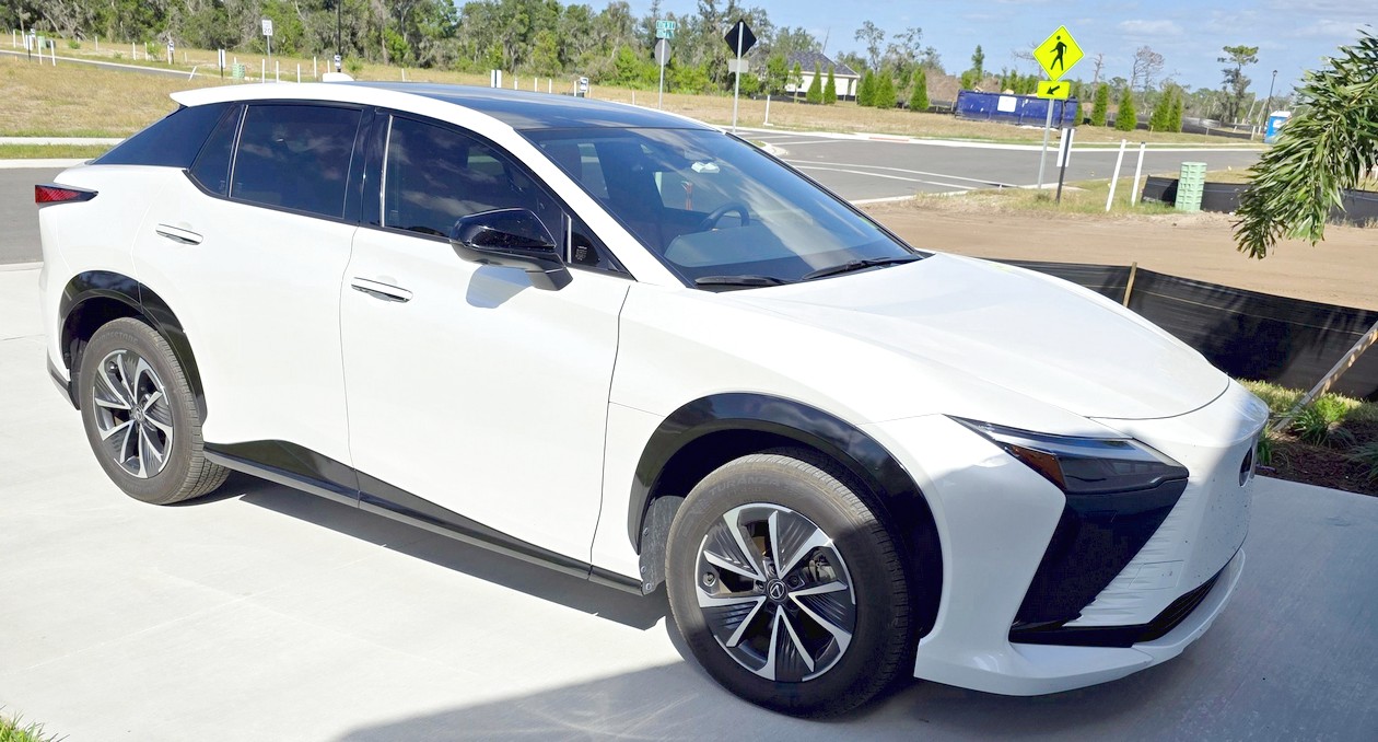 2024 Lexus RZ 300e Premium