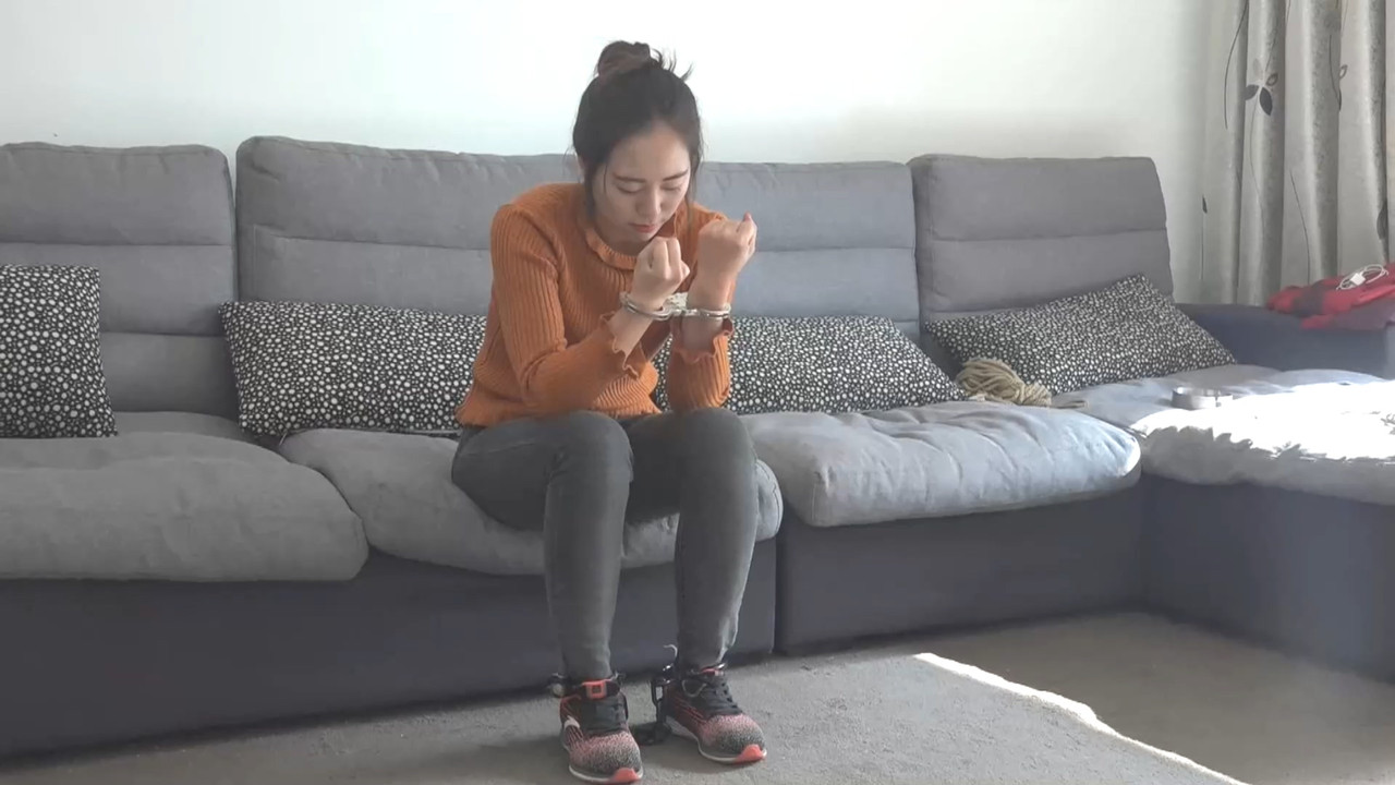 灰鸟原创 定拍大学生面试绳模纪实.mp4_20210602_130615.980