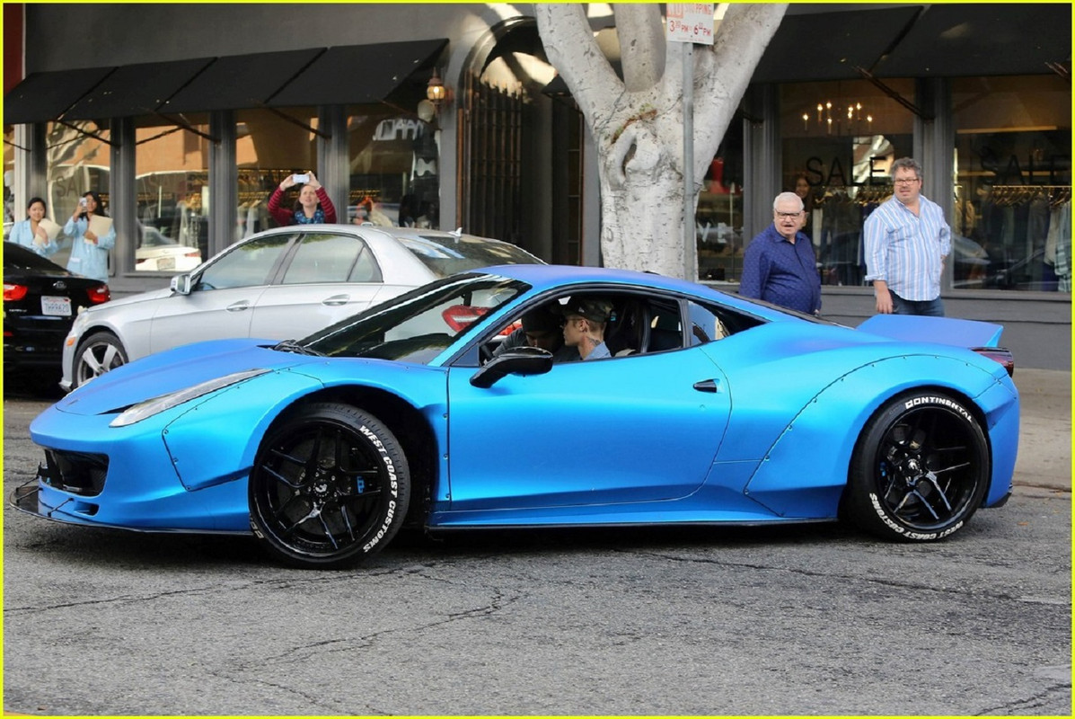 Justin Bieber ¿Por qué no puede tener autos Ferrari en su garaje?