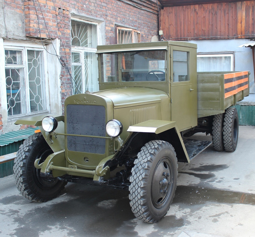 УралЗиС-5В (1942-52)
