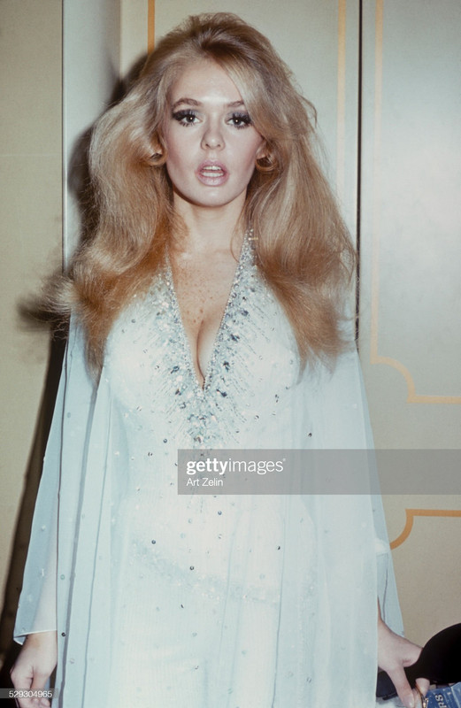 E0378F7D-3EE4-4CB1-B646-9529C36F7E90