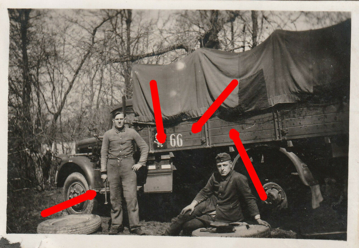 Foto Sturmgeschütz Abt.1.#192 Stug III LKW Wappen Emblem Kennung TK TOP