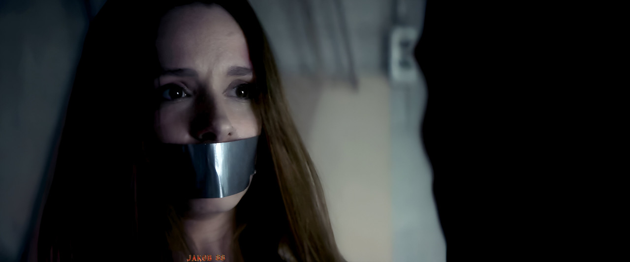 Alexandra Essoe 4 - Midnighters 2017