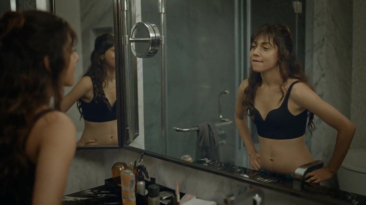 vlcsnap 2025 11 03 23h28m08s009