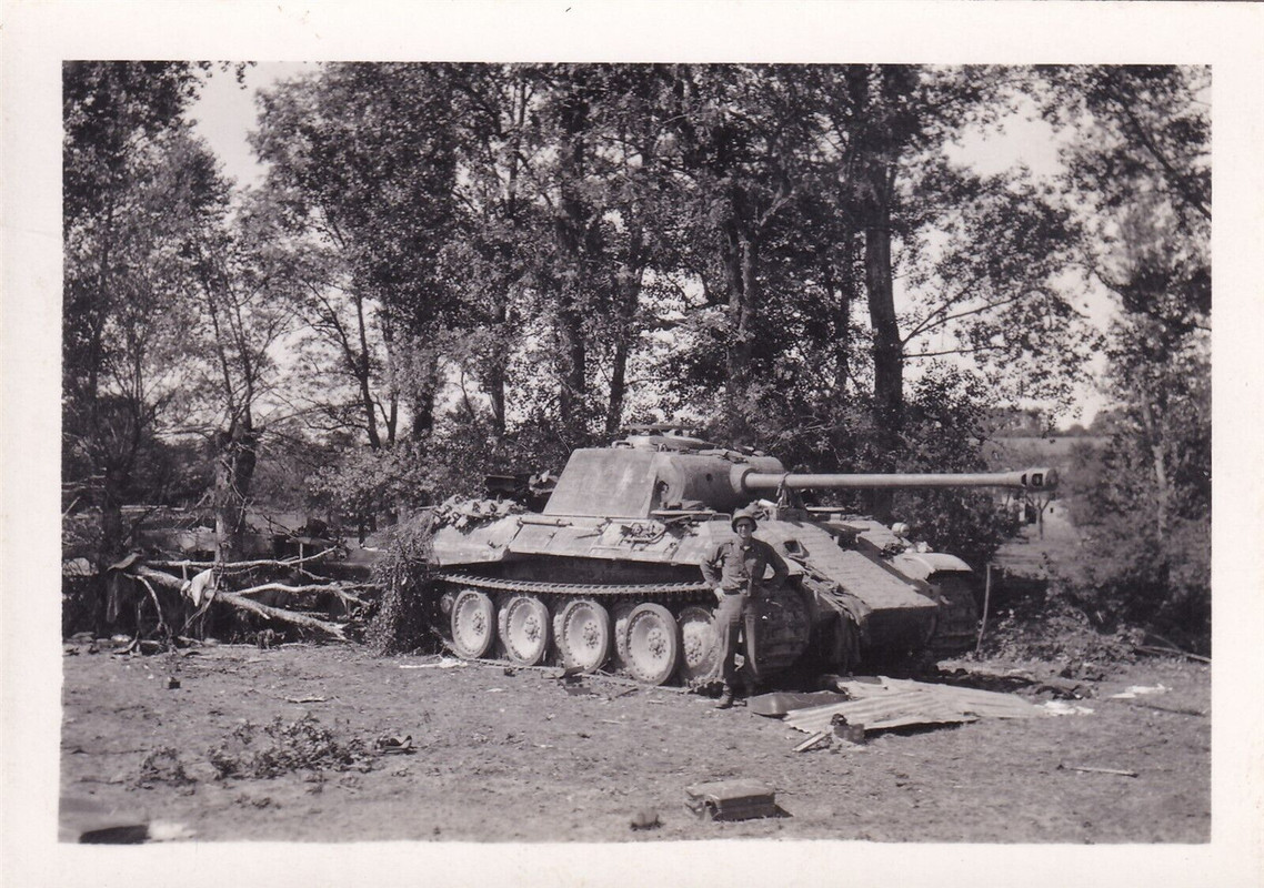 Original WWII Censored Photo GI with CAPTURED GERMAN PANTHER TANK Ausf A ETO (2)