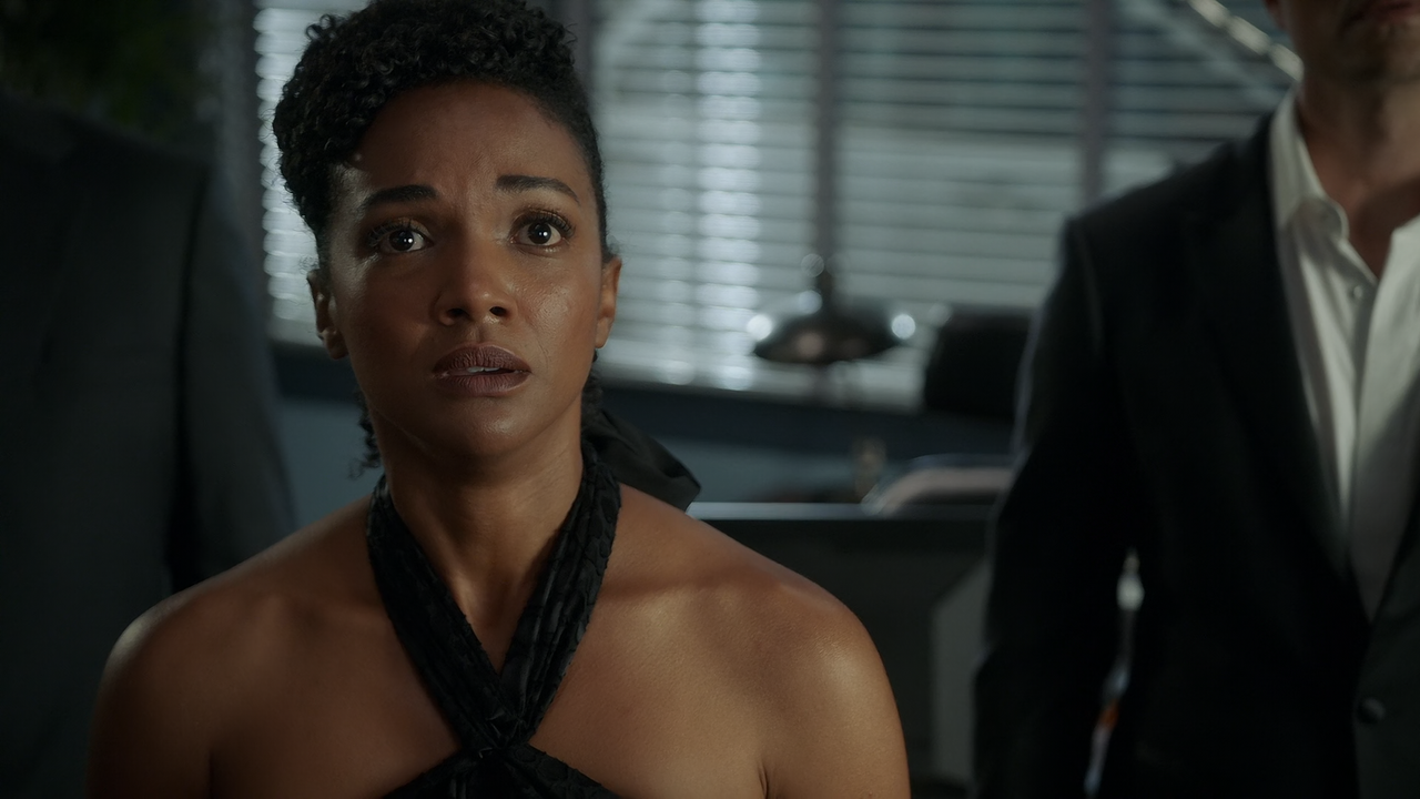 The.Rookie.S04E01.Life.and.Death.1080p.10bit.AMZN.WEB-DL.DDP5.1.HEVC-Vyndros.mkv_snapshot_01.51_[202