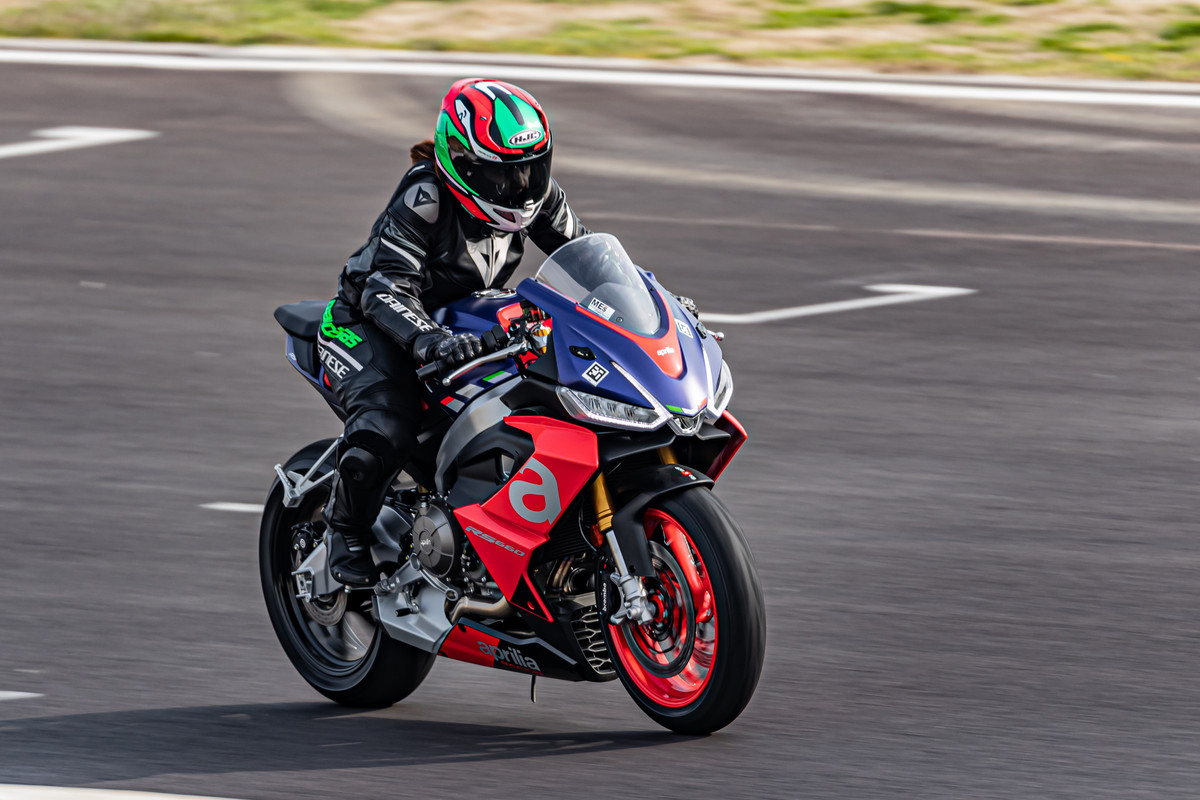 7B1F85D3-0184-4058-A246-AEAB07AD82D2