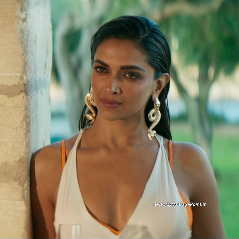 26Deepika_Padukone_Hot_Scene_in_Pathaan_Movie_with_Shah_Rukh_Khan_MyVantagePoint