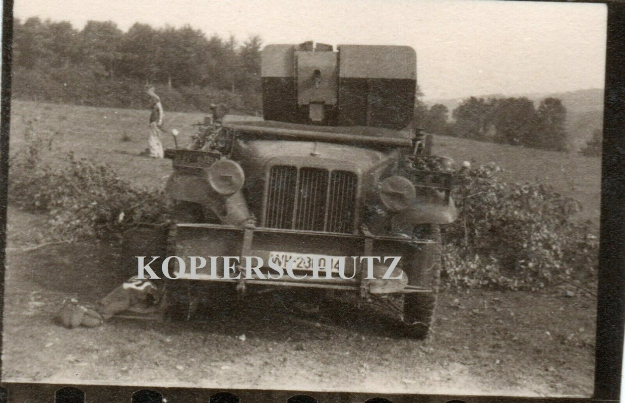 Frankreich 1940 Soldat SDkfz LKW Geschütz Flak Fahne