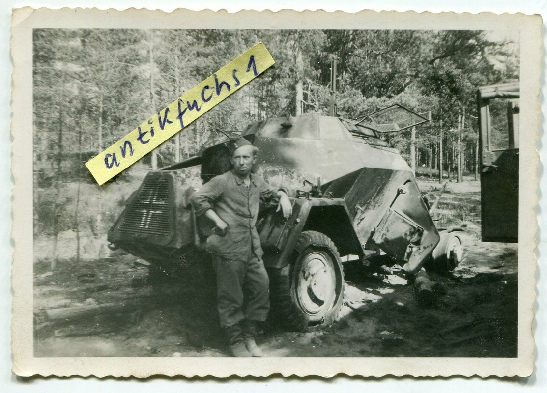 Deutscher Schützen-Panzer  SPW im Wald in Polen