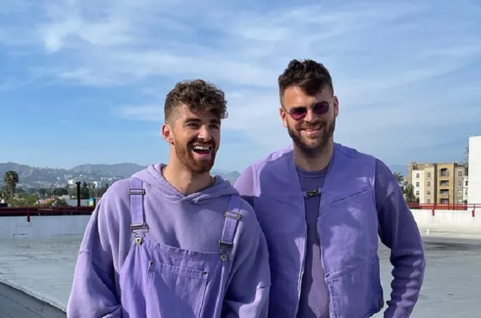 Duo DJ asal New York, The Chainsmokers, rencananya akan manggung di luar angkasa pada tahun 2024 mendatang.