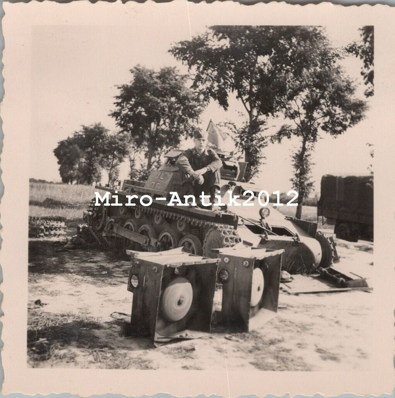 Foto, Luftgaukommando, deutscher Panzer zerstört in Belgien 1940