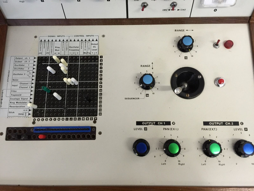 VCS3-bottom.jpg