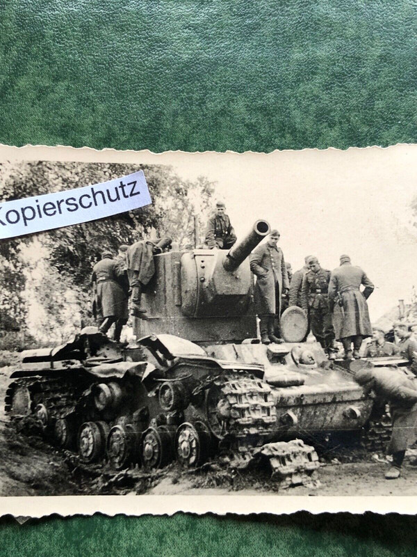 Altes Foto-Panzer-Tank-Beute-Soldaten-Bevölkerung-Russland5