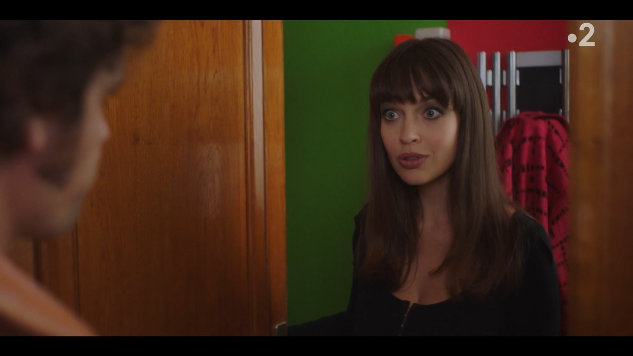 2022-05-13_21_10_Fr2_Les-petits-meurtres-d-Agatha-Christie-70-s_3x2_La-chambre-noire.mp4_snapshot_16