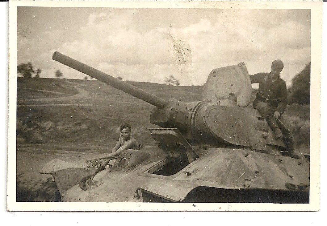 Orig.Foto Russischer Beute - Panzer Tank T 34 in Rußland 1943