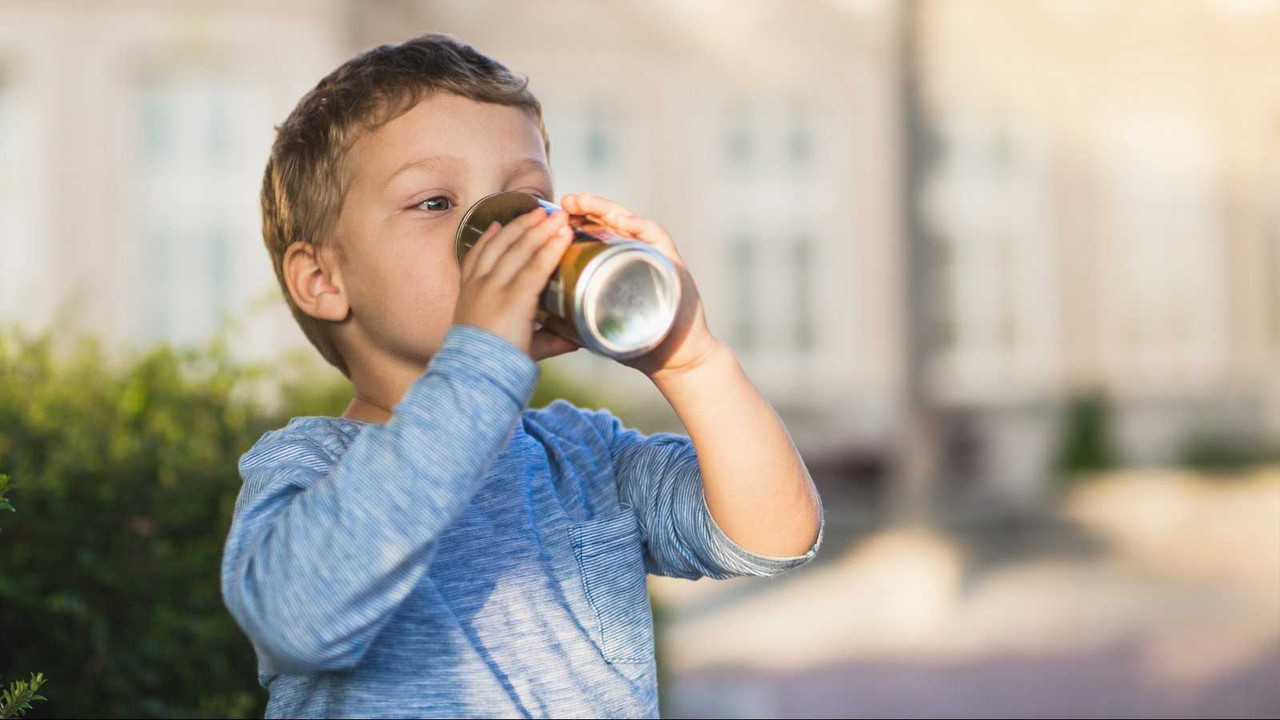 ¿Por qué los niños no deben tomar bebidas energéticas?