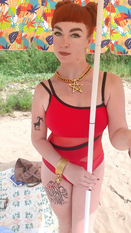 satanya-1.jpg