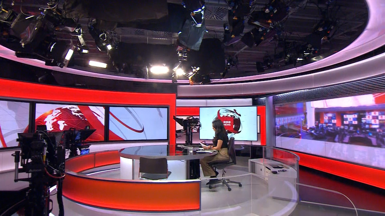BBC News_20230326_02450600.ts_snapshot_01.43.04.035
