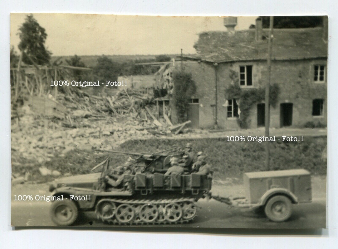 Foto Frankreich deutsche Halbkette SdKfz mit Flak Geschütz Anhän