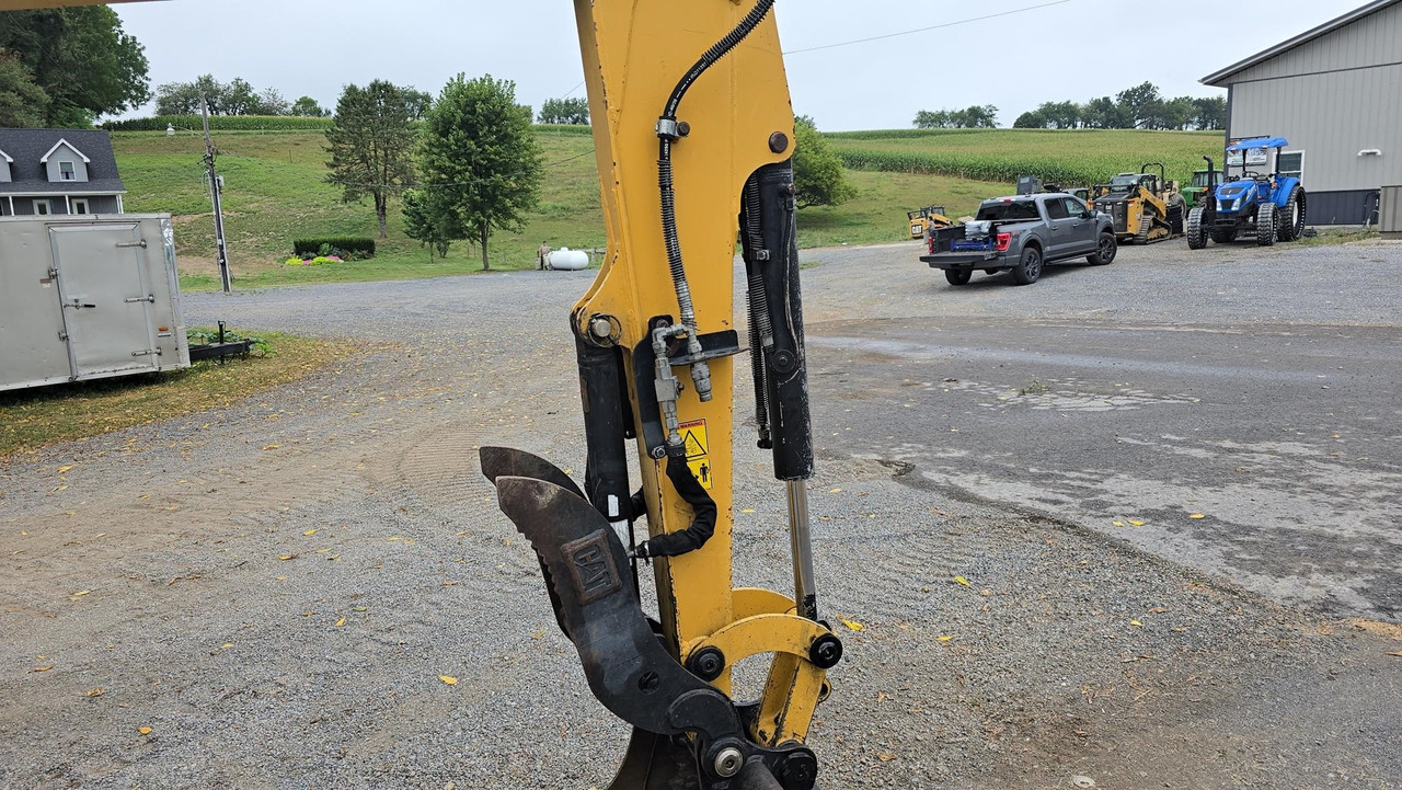 Vehicle thumbnail 23