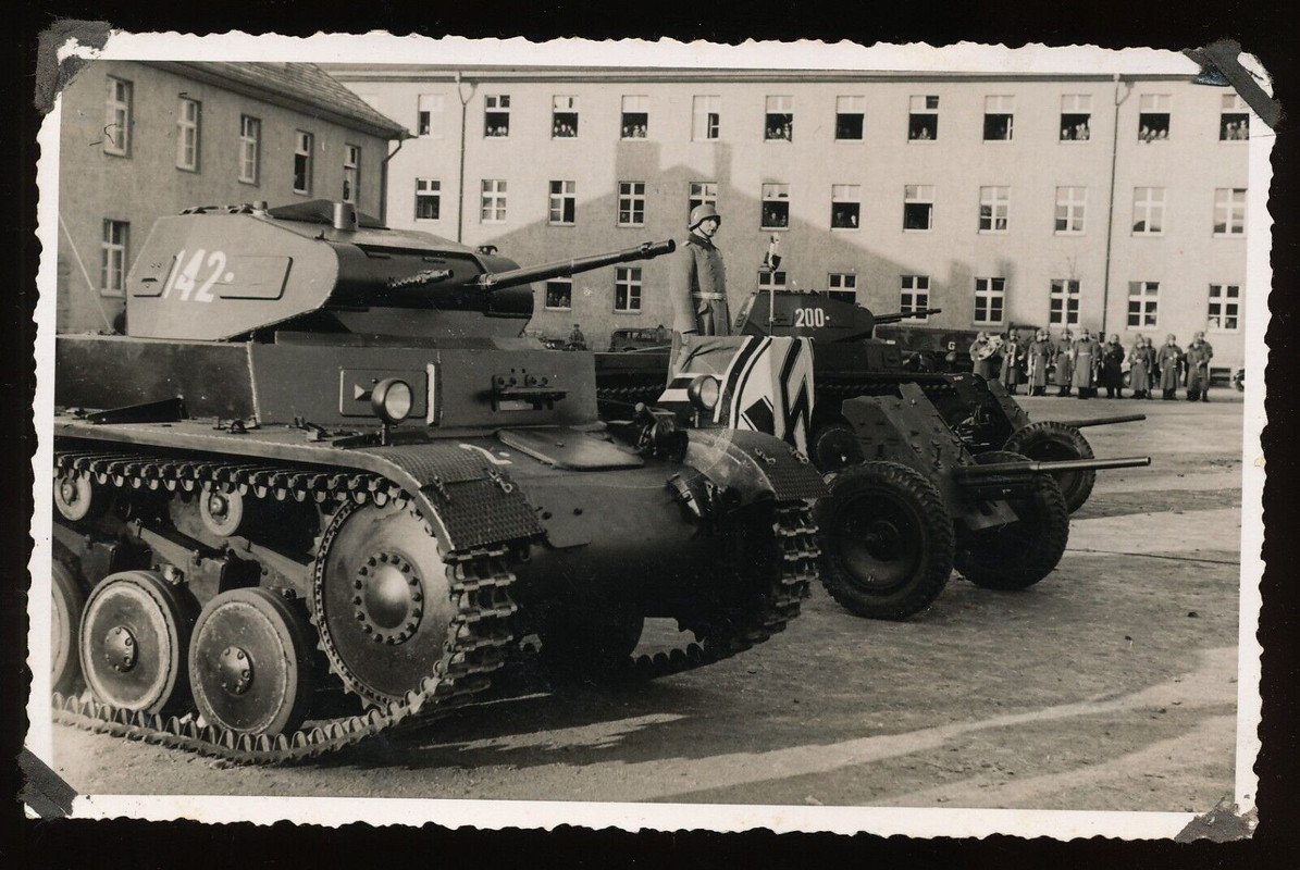 Foto AK - Panzer und PAK Geschütz - Eisenach 1930