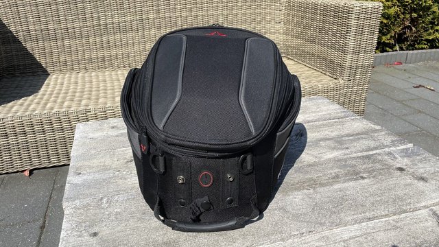 900C7EAB-23F5-4E52-AE01-ED4D43075EC9