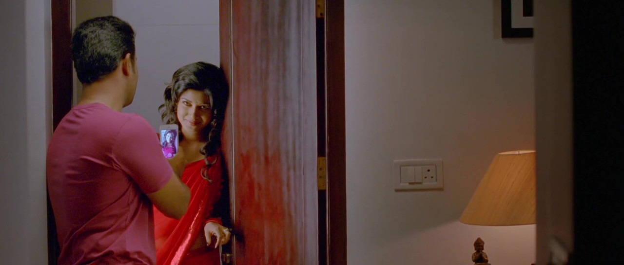 Oviya in Pulivaal[2014] Itunes rip.mkv_20210424_114154.419