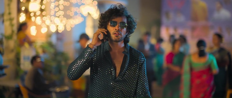 DJ Tillu 2022 WebRip [Hindi + Telugu] 480p, 720p ESub Screenshot