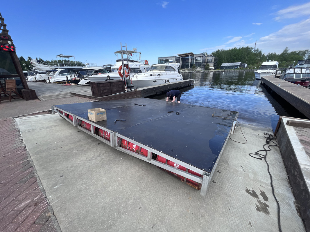 EF576C54-B913-44D8-A6E7-542BCEB0FC7B