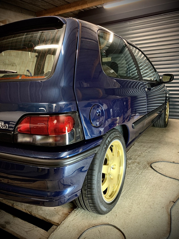 BAA52E4E-9DD0-434B-BEFF-F481332081A9