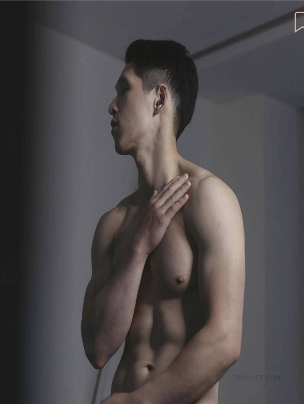 Private Space no.13 - Trai 6 múi đẹp với cặp mông mọng nước