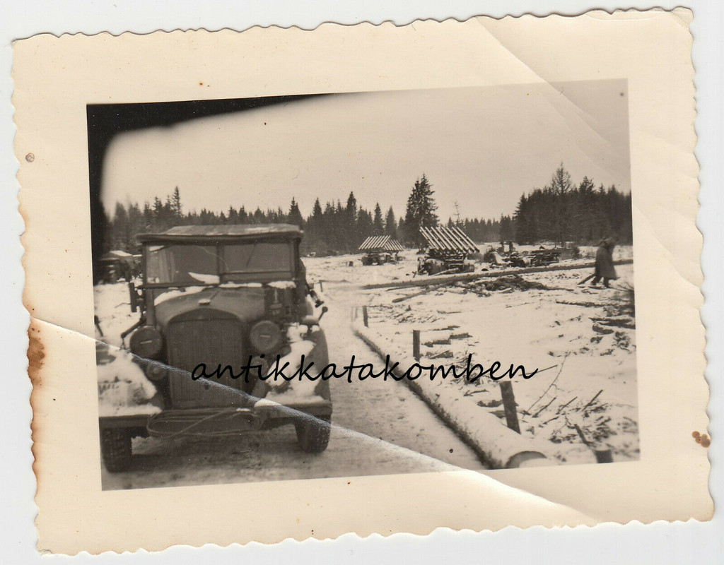 Foto Panzergruppe Guderian Wehrmacht Kübelwagen Raketenwerfer Stalinorgel Lkw