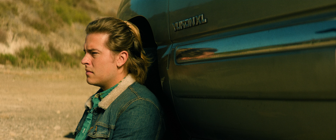 Under Fire 2025 BDRip 1080p sele Zen mkv snapshot 00 37 39 215