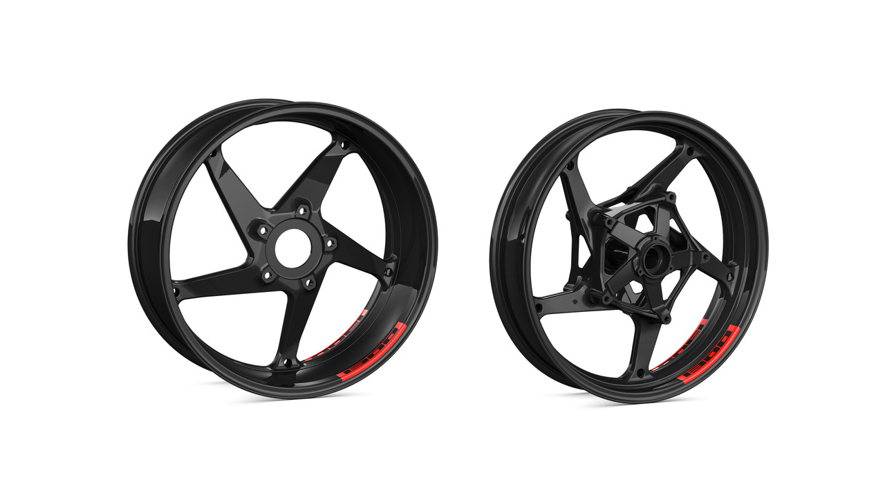 P90593418_highRes_the-new-bmw-r-1300-r