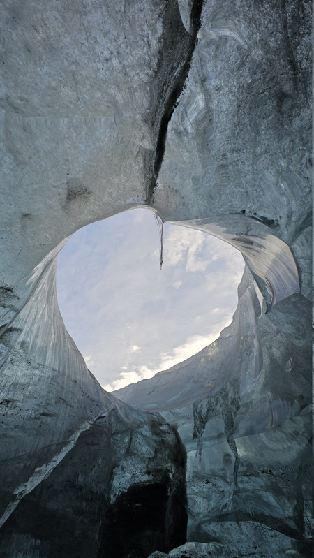 在裡面剛好往上有一個洞