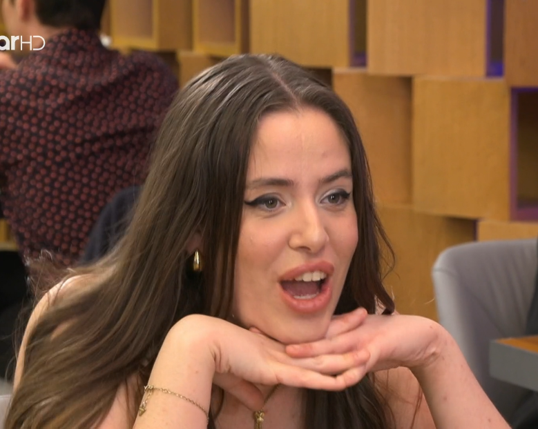 Screenshot-2025-10-16-at-21-35-26-Live-Stream-Star-TV.png