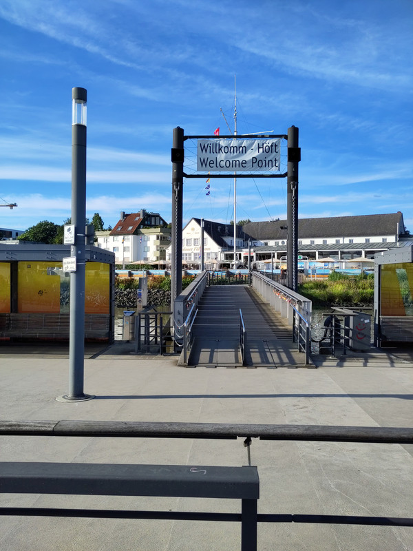 60B967A4-539E-41B9-9F8C-6554340FE90C