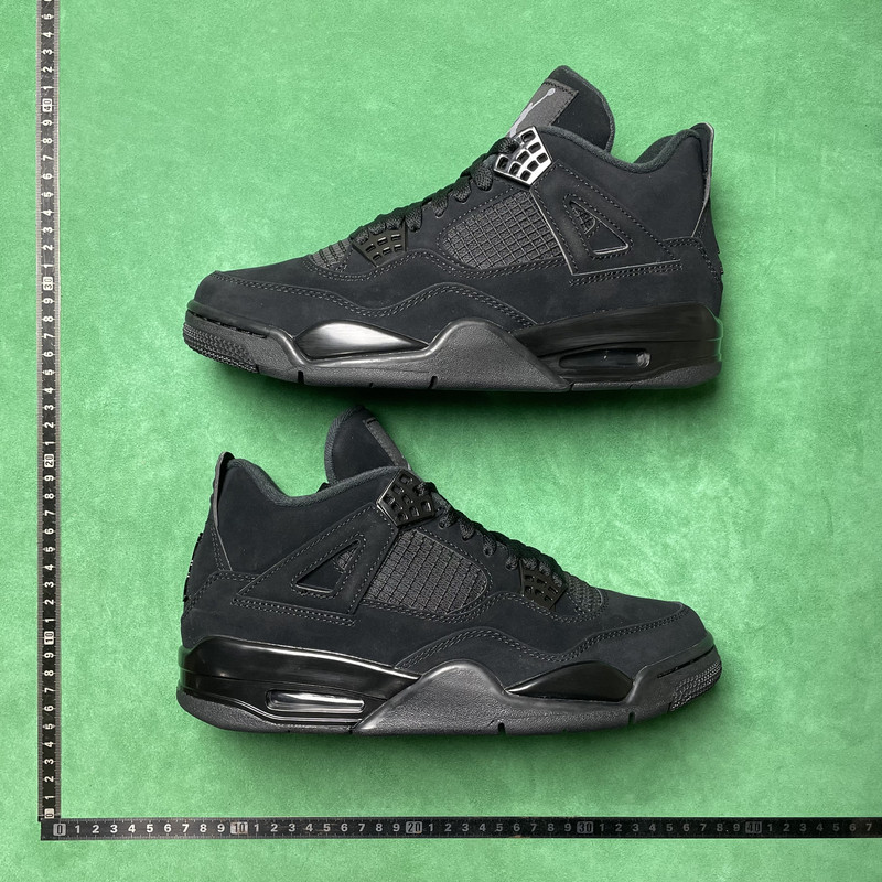 Air Jordan 4
