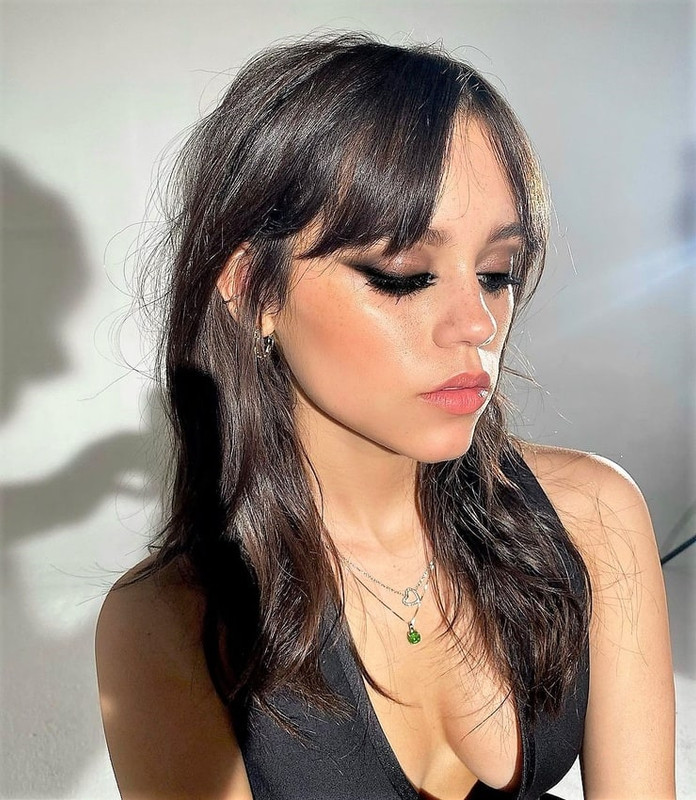 740full-jenna-ortega (1)