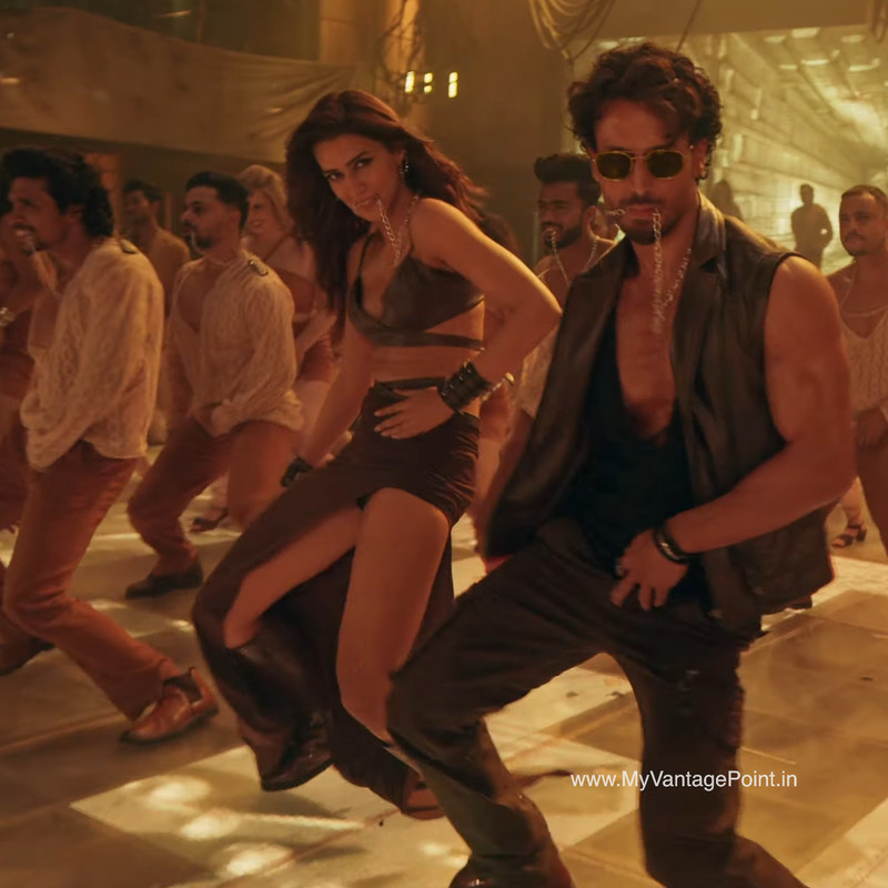 sexy-kriti-sanon-in-ganapath