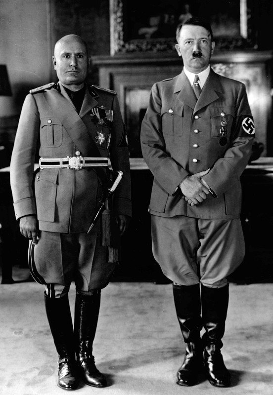 Mussolini and Hitler 1940 (retouched)