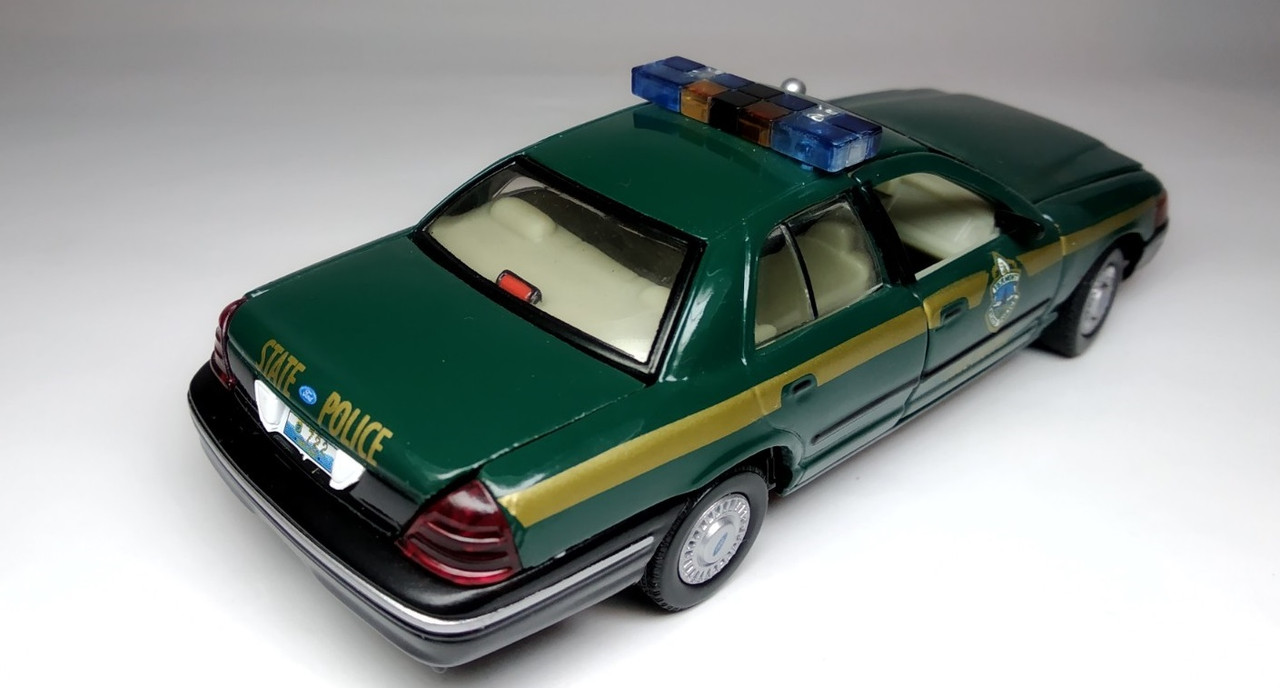 Ford Crown Victoria (10)