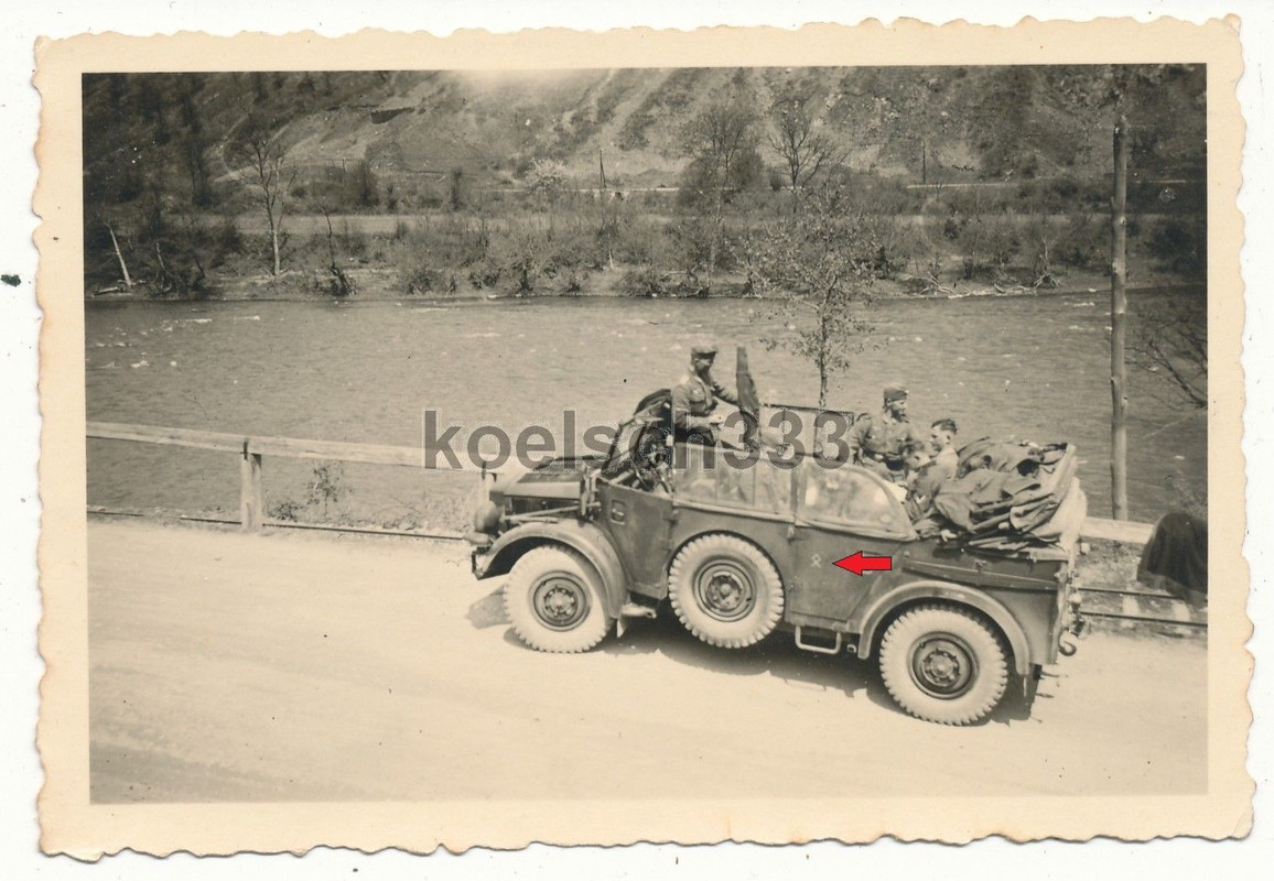 Foto schwerer Einheits PKW Kübelwagen mit TKZ Kennung der 14. Pa