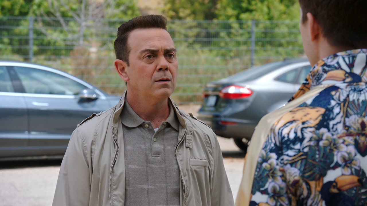 Brooklyn.Nine-Nine.S08E05.PB.&.J.1080p.10bit.AMZN.WEB-DL.DDP5.1.HEVC-Vyndros.mkv_snapshot_07.01_[202