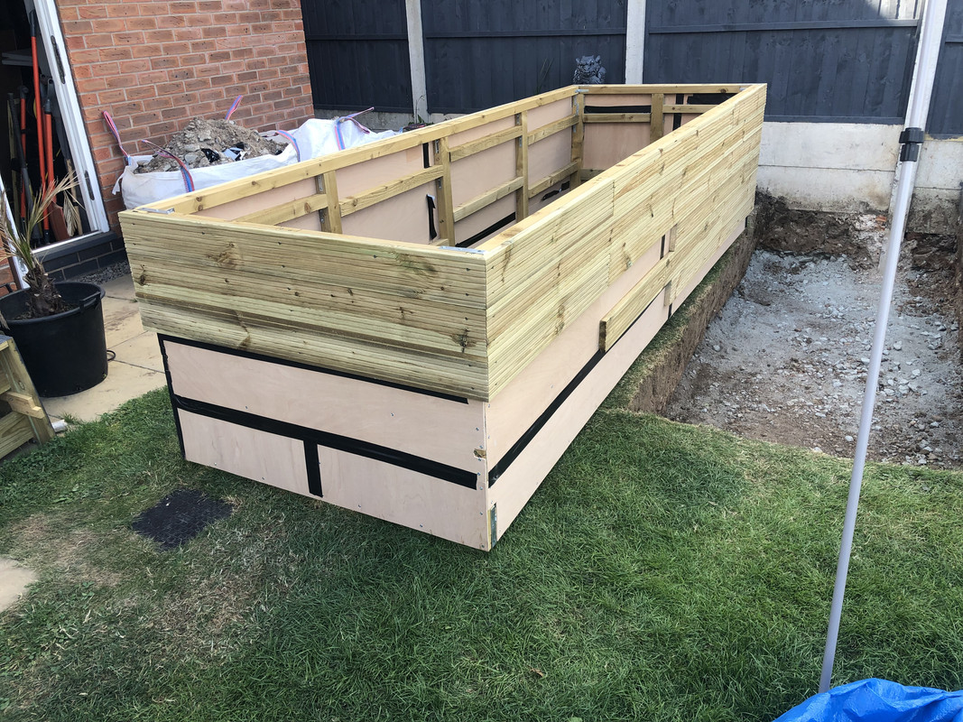 B1885056-5980-4B2B-A802-05E347EDD506